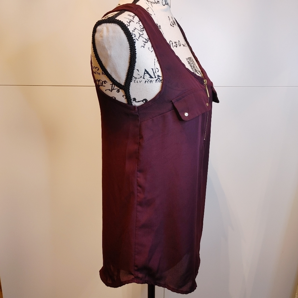 Maroon Sleeveless Blouse Gold Zipper Front Juniors Small Flowy Tank Top - Picture 2 of 9